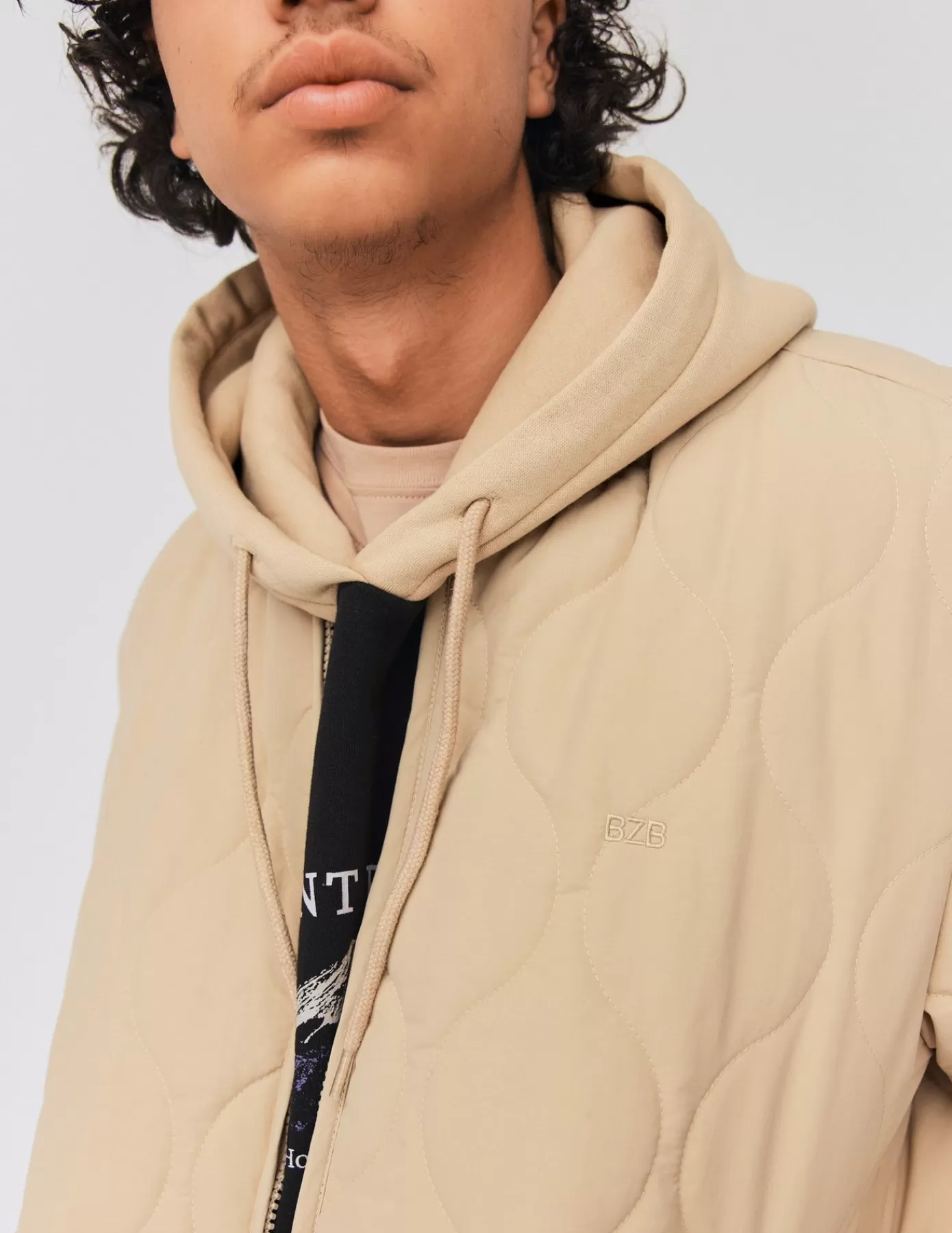 Shop BZB Blouson bomber matelassé Beige