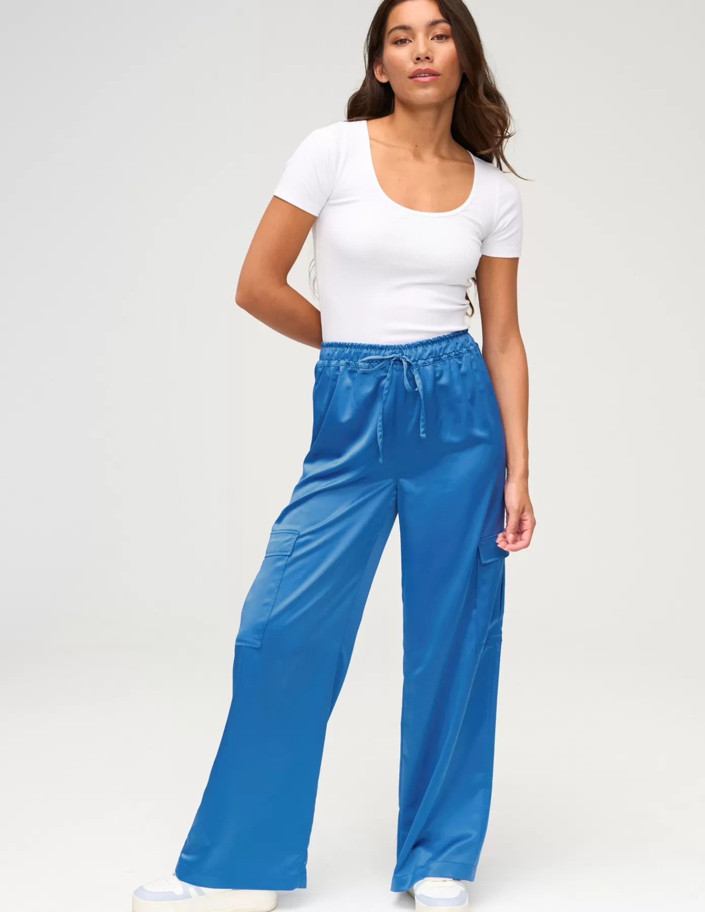 Outlet BZB Pantalon cargo en satin Bleufoncé