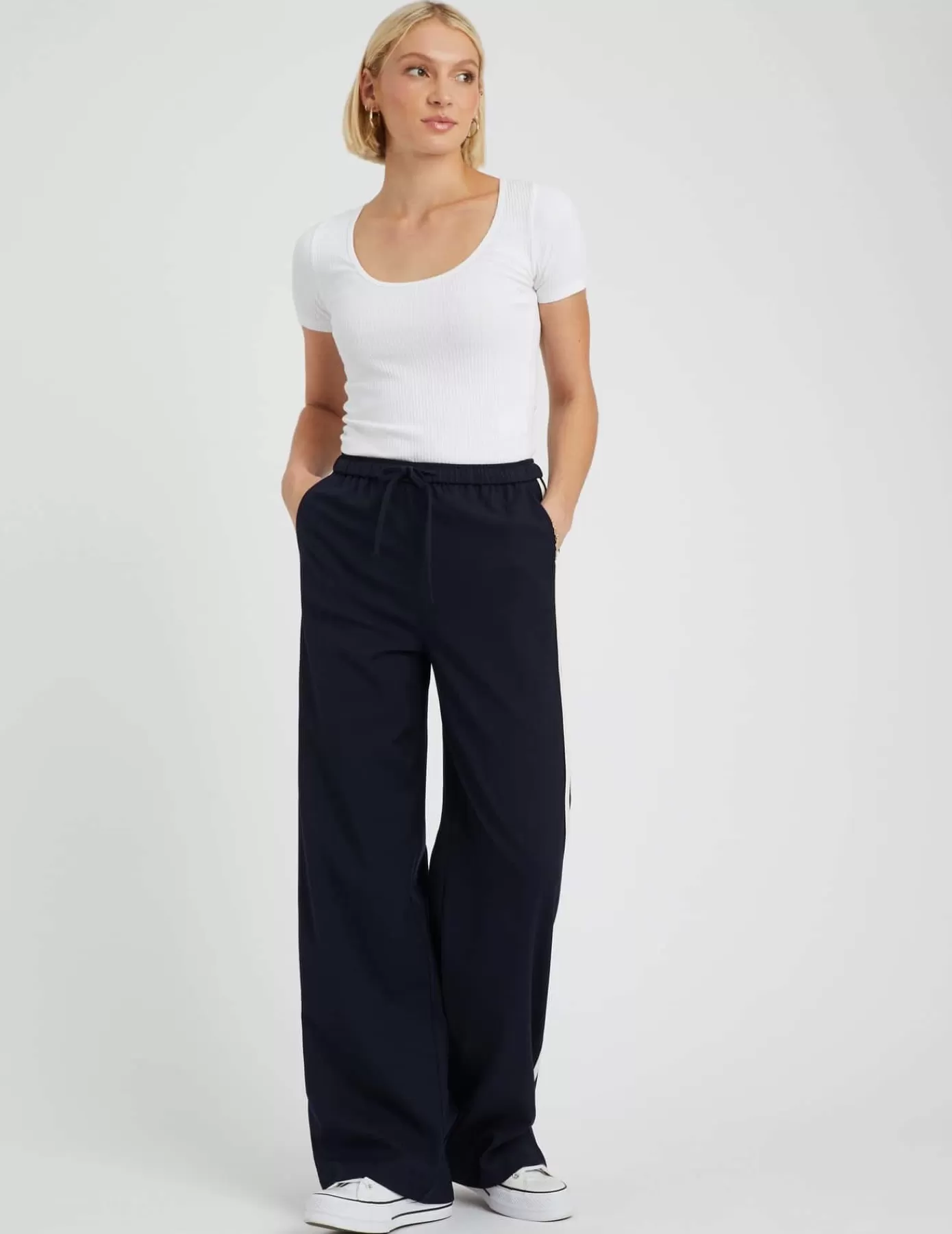 Shop BZB Pantalon jogger à bandes Bleufoncé