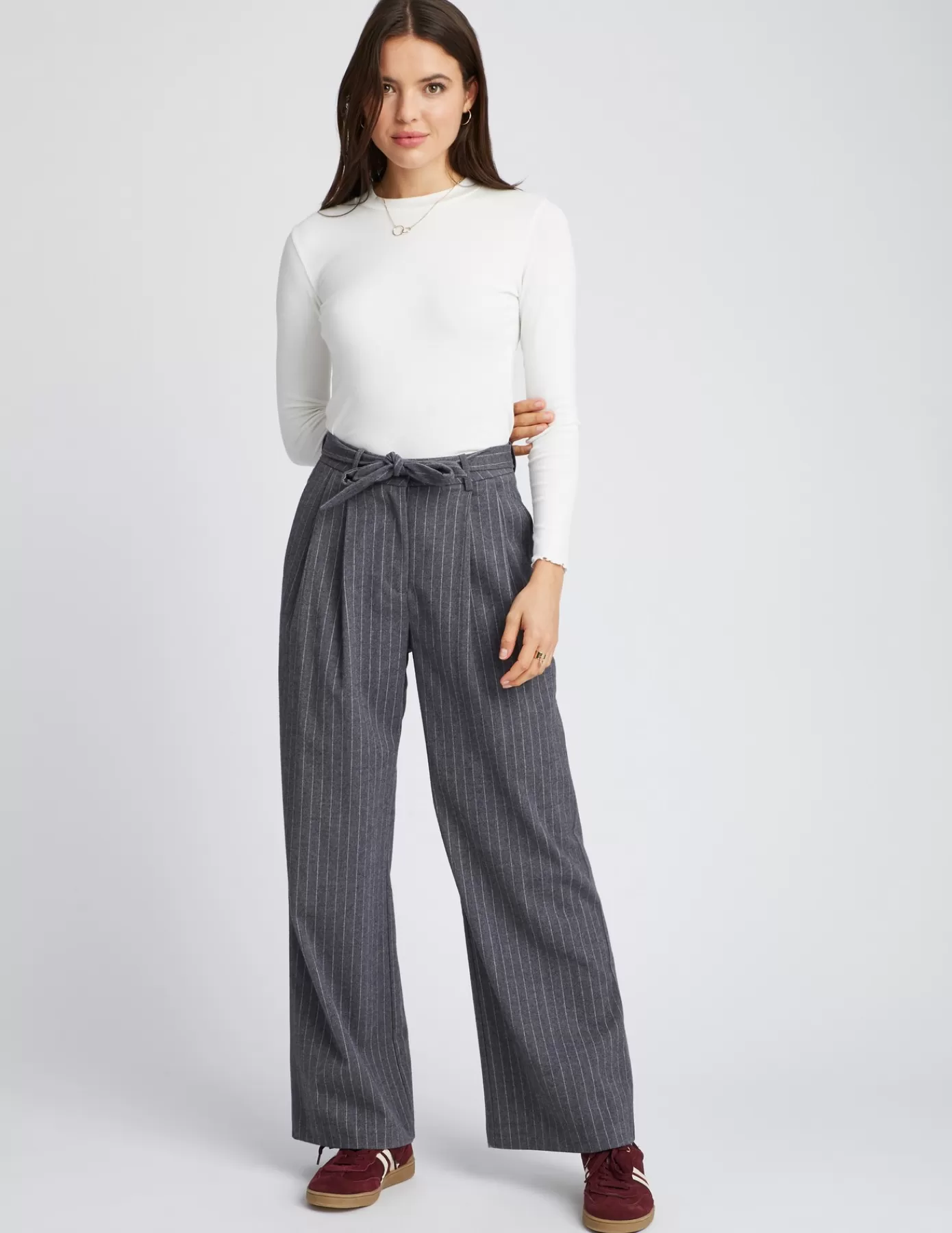 Sale BZB Pantalon tailleur à pinces rayé en polyester recyc Gris