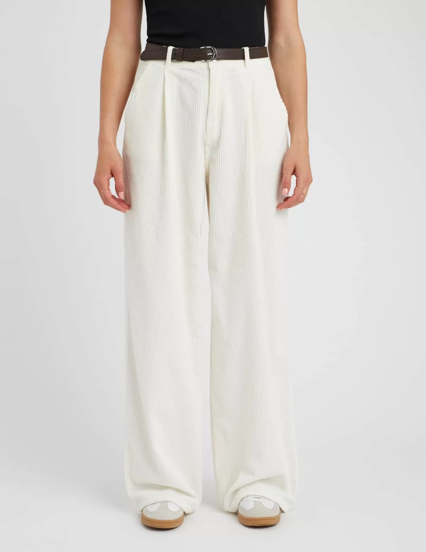 Shop BZB Pantalon velours wide leg à pinces Blancécru