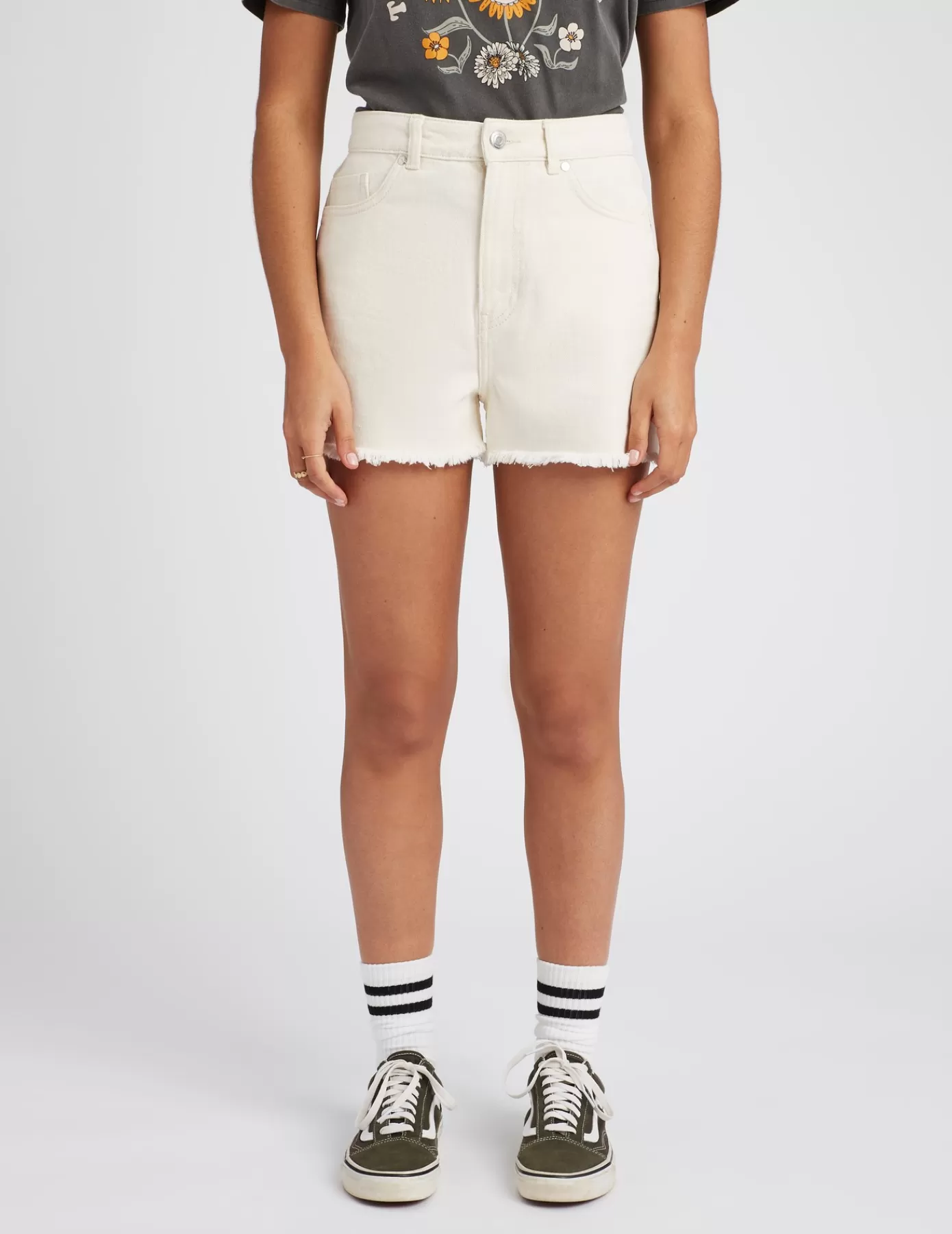 Flash Sale BZB Short en jean raw cut Ecru