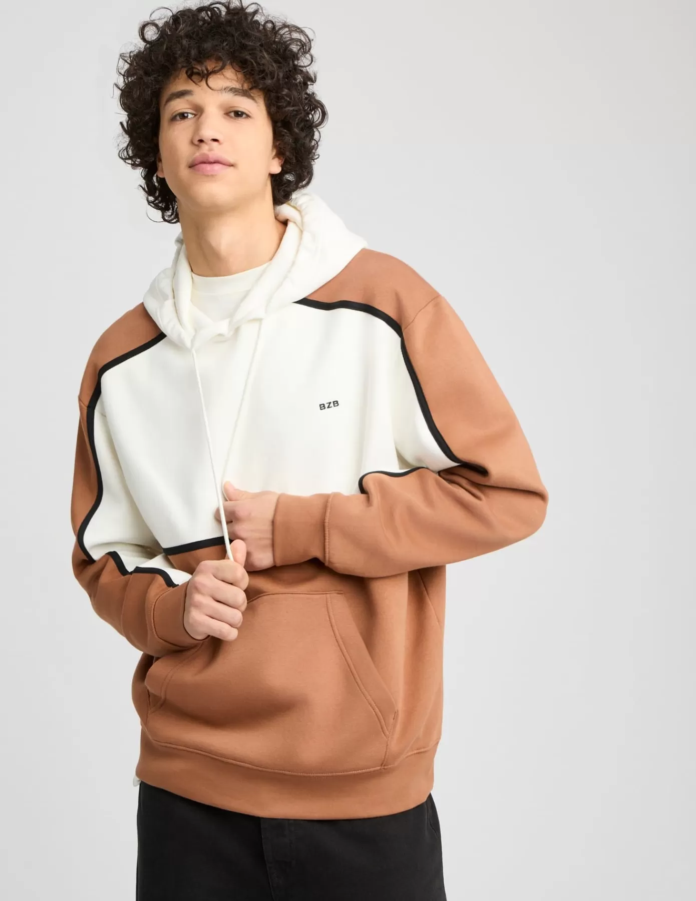 New BZB Sweat à capuche colorblock Marroncaramel