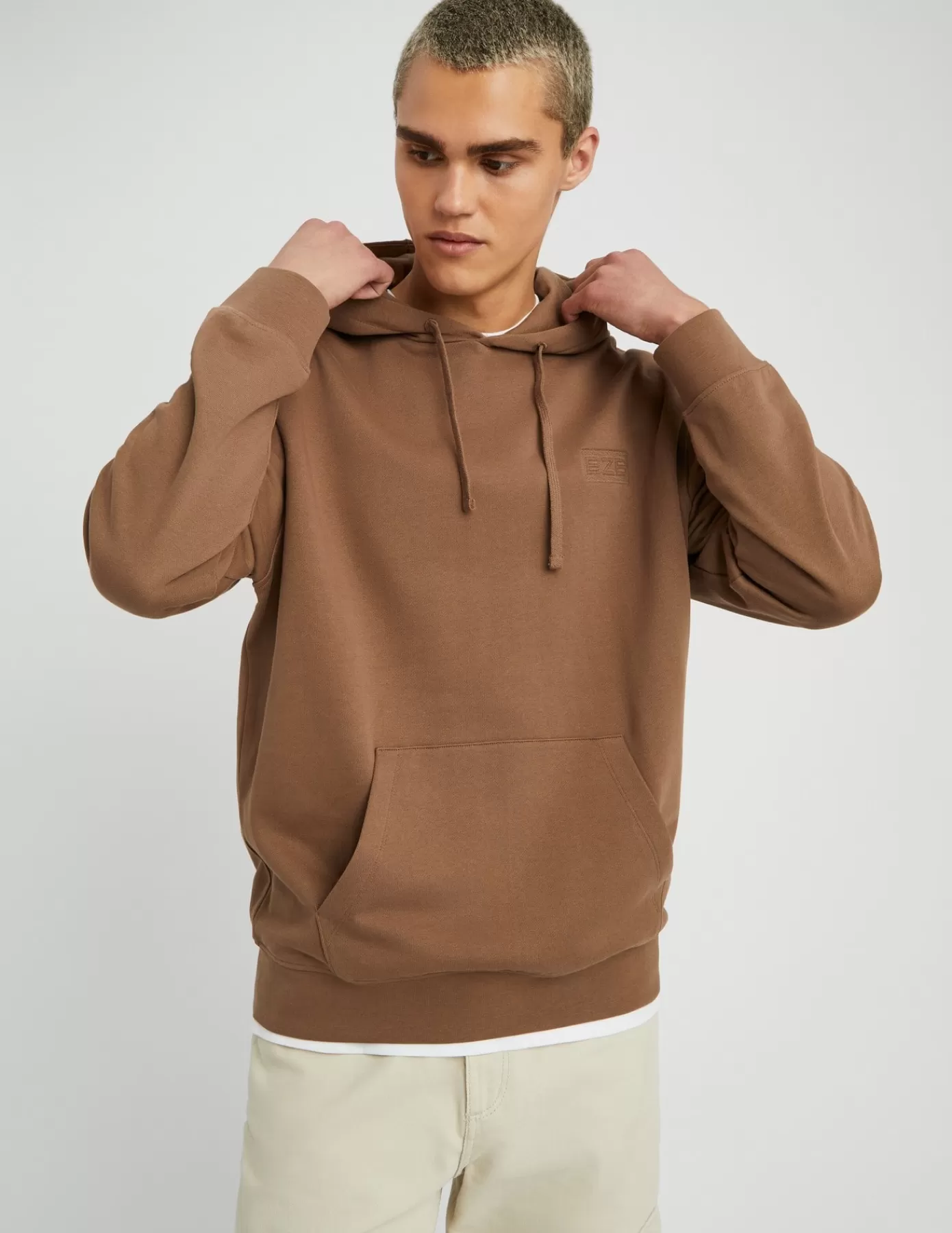 Shop BZB Sweat brodé à capuche Marron