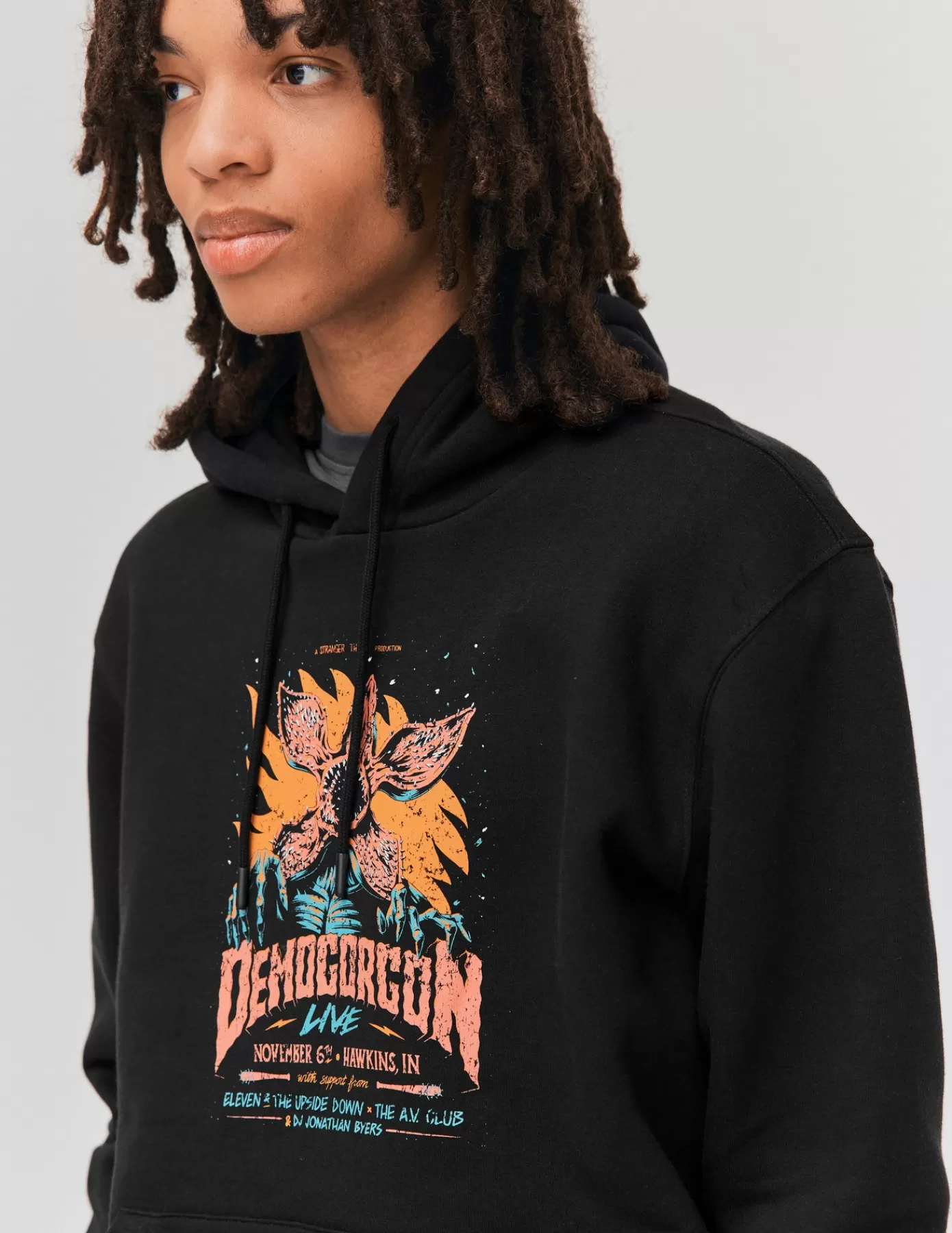 Store BZB Sweat collab STRANGER THINGS Noir